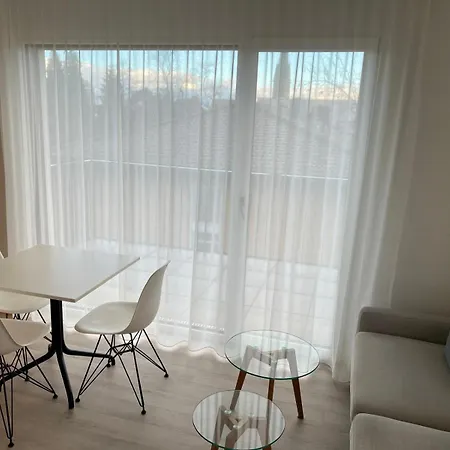 Stunning With Balcony, Center Bernina 43 Apartment Zurich