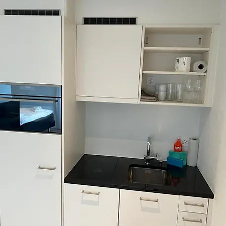 Stunning With Balcony, Center Bernina 43 Apartment